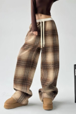 ODM/OEM Custom-Designed Women's Plaid Wide-Leg Trousers – Loose-Fit Pants with Stretchy Drawstring Waist - Image 4